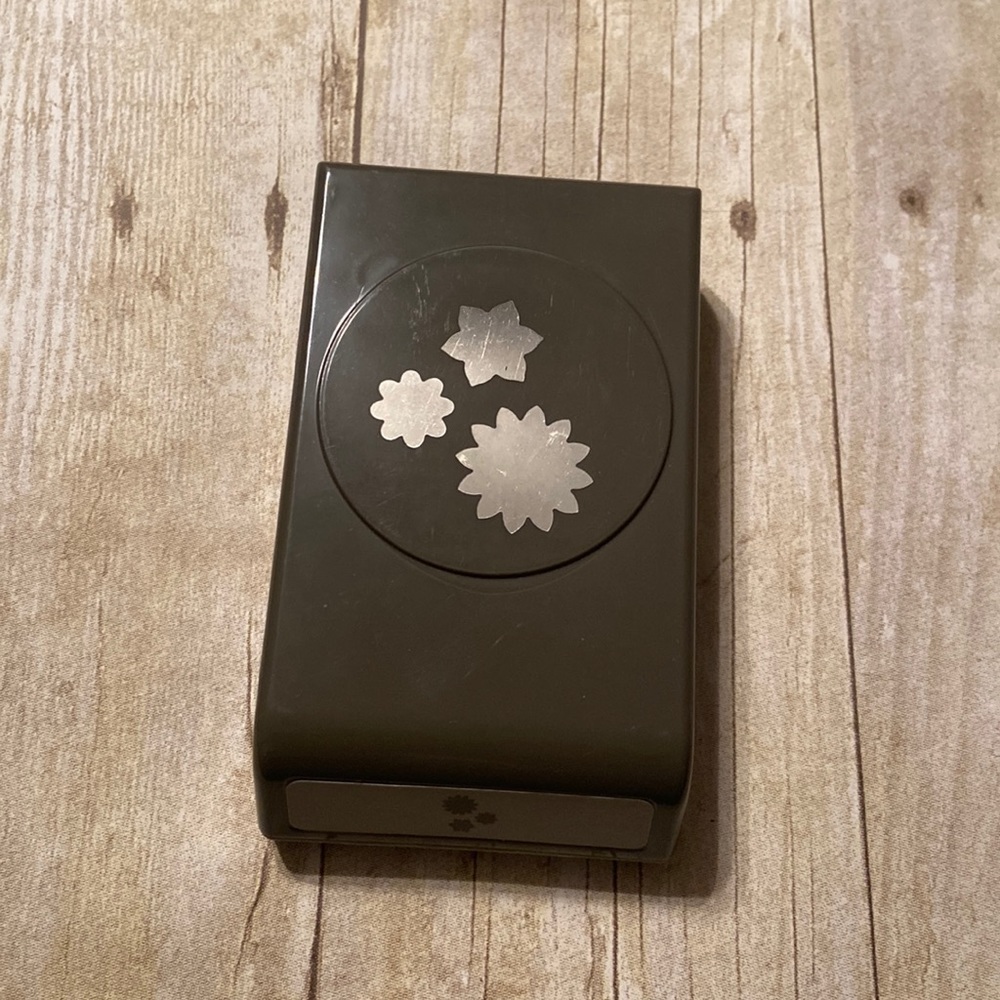 StampinUp 3 Flower Punch